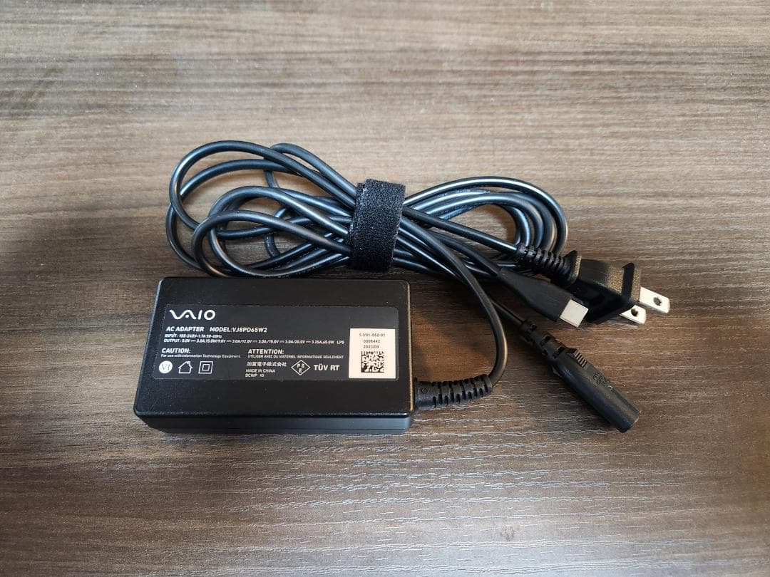 ほぼ未使用 VAIO SX14 i7-1360P 16GB タッチ液晶 LTE