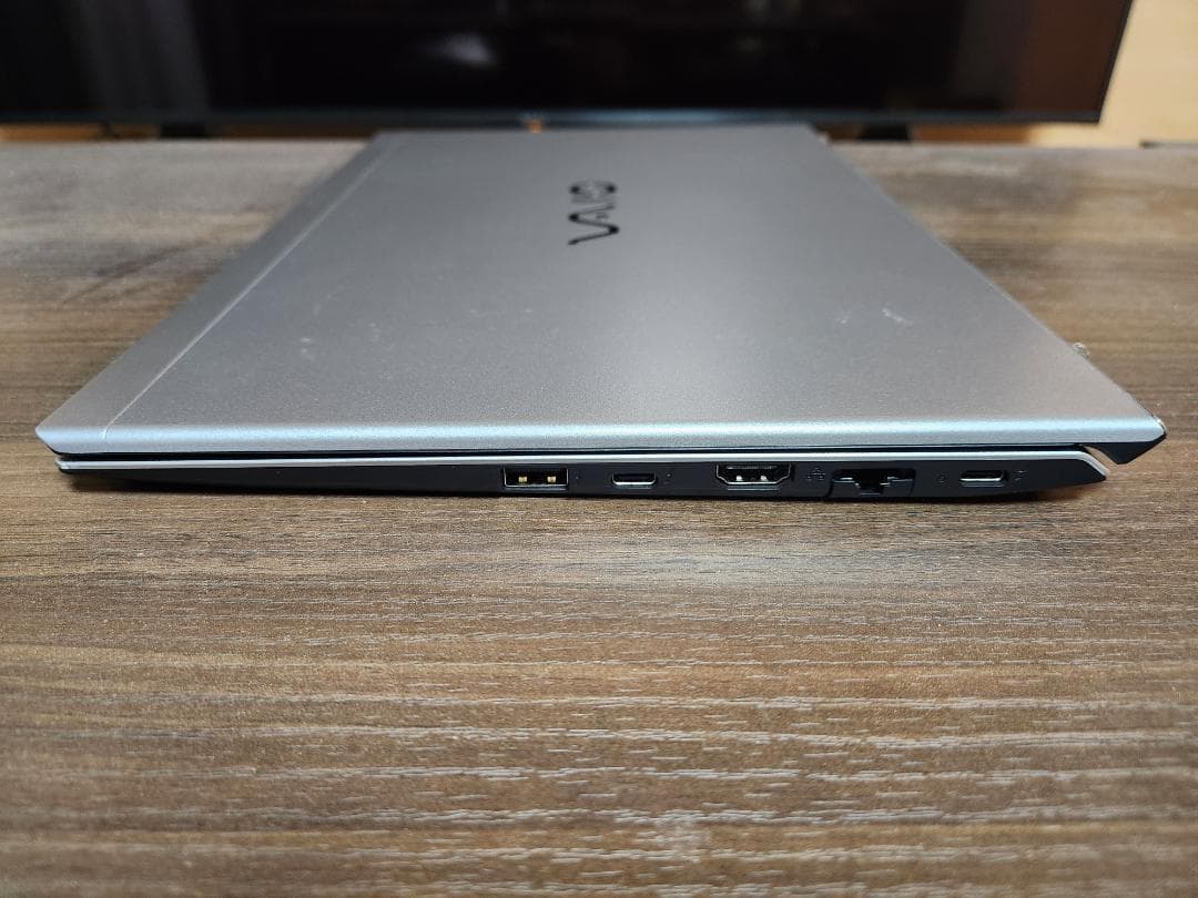 ほぼ未使用 VAIO SX14 i7-1360P 16GB タッチ液晶 LTE