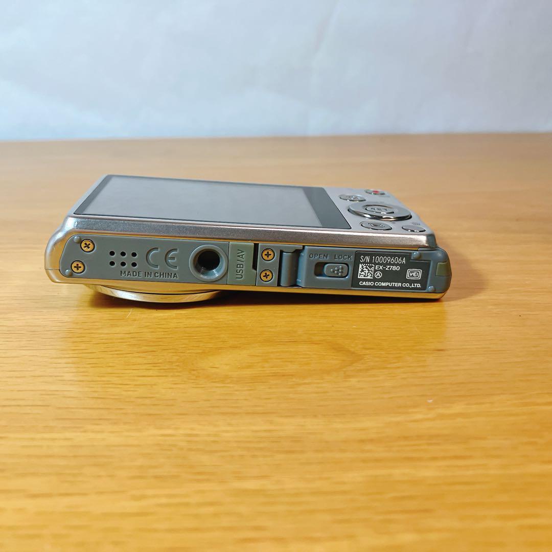 【外観美品】カシオ EXILIM EX-Z780SR シルバー