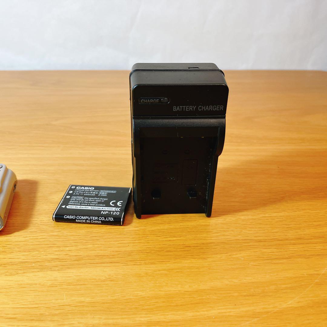 【外観美品】カシオ EXILIM EX-Z780SR シルバー