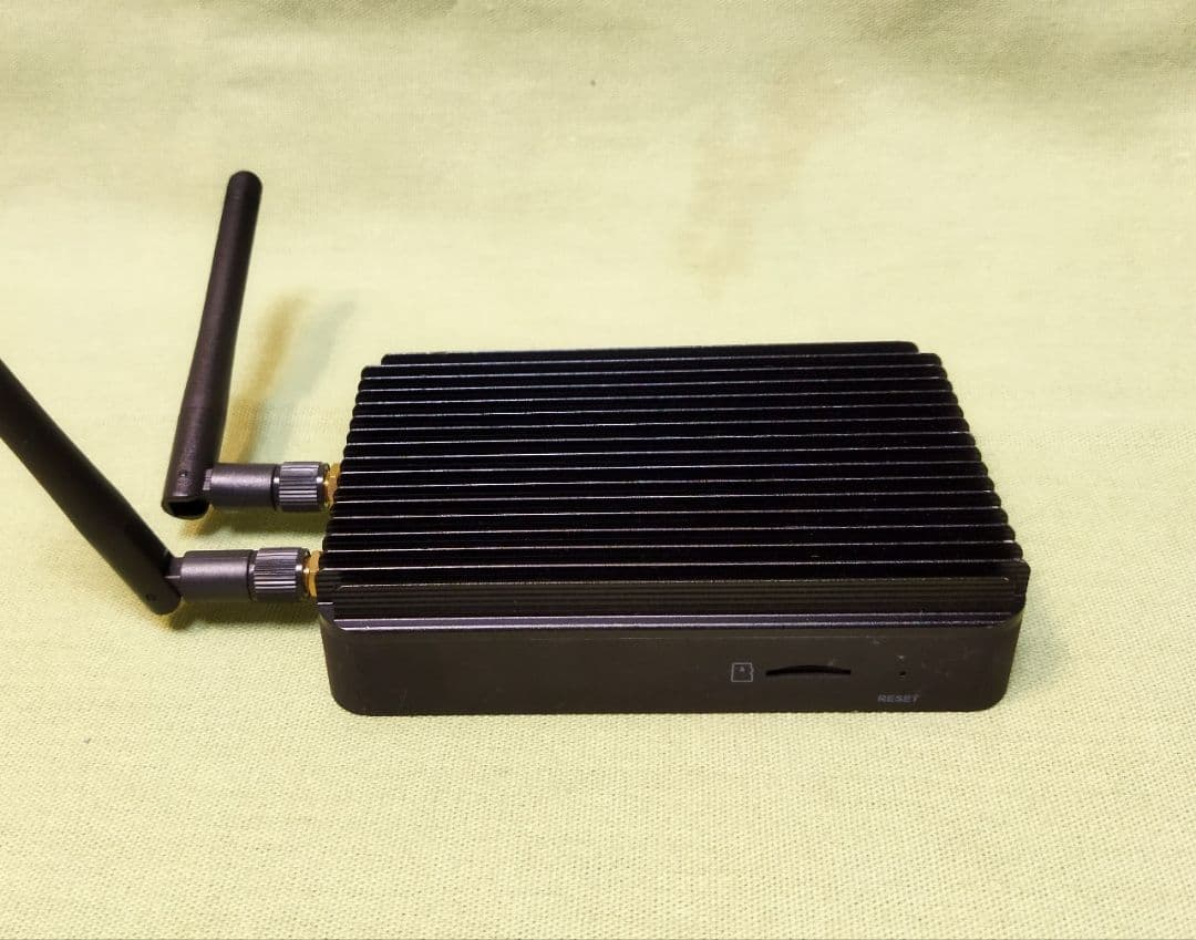 ZOTAC ZBOX PI335 Windows10小型PC デジタルサイネージ