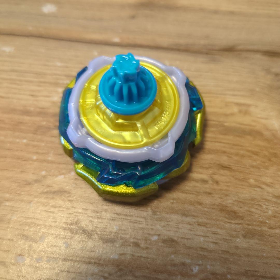 ベイブレードxワルキューレボルト