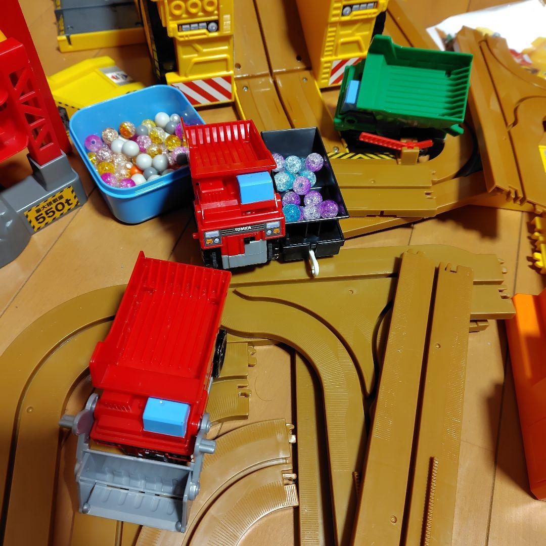 タカラトミー トミカ トミカローダー 回転バケット工事現場、まとめ売り