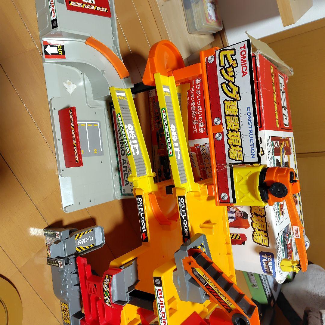タカラトミー トミカ トミカローダー 回転バケット工事現場、まとめ売り