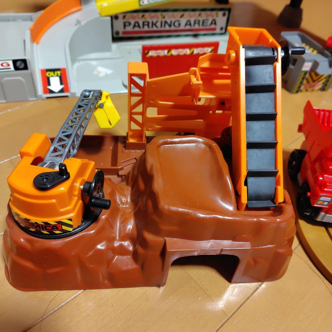 タカラトミー トミカ トミカローダー 回転バケット工事現場、まとめ売り