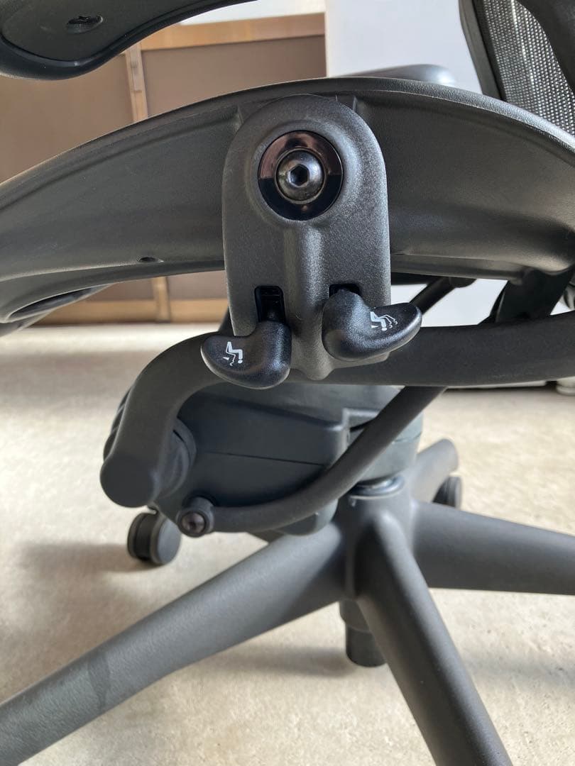 Herman Miller アーロンチェア AE123AWB クラシック可動肘