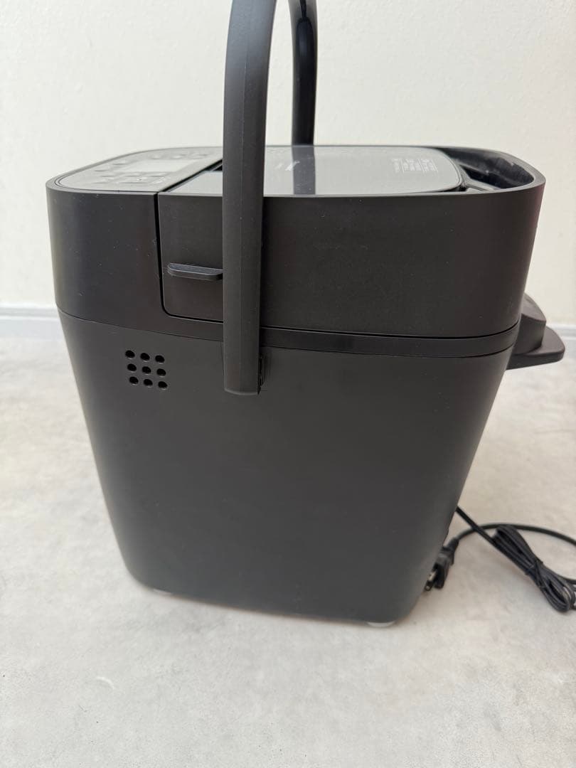 美品 Panasonic ホームベーカリー SD-MDX102 黒