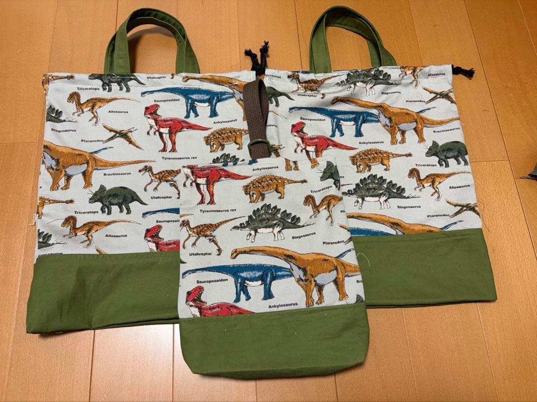 リクエスト　おまとめ　恐竜のマーチ　3色　入園入学セット　ハンドメイド