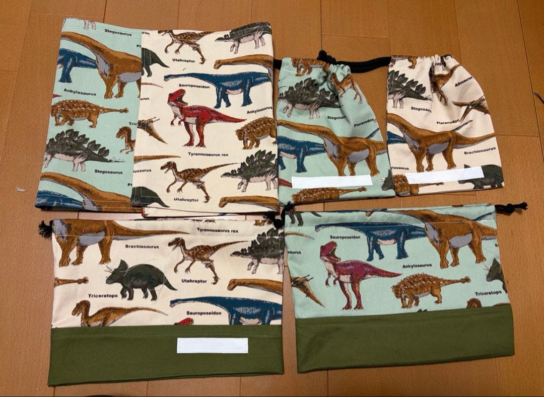 リクエスト　おまとめ　恐竜のマーチ　3色　入園入学セット　ハンドメイド