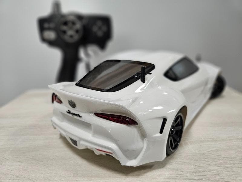 ヨコモ　スープラ　ホワイト　ドリフトパッケージ 2WD 組立済みフルセット