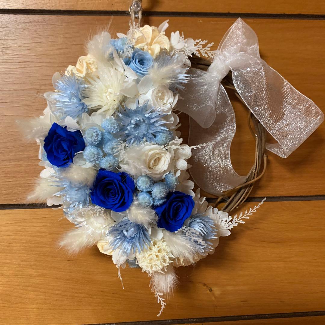 プリザーブドフラワーリース♡ブルー＆ホワイトローズ
