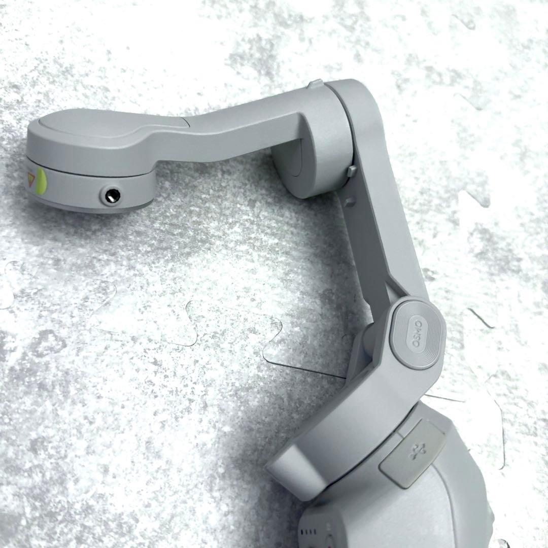 美品 DJI OM4 Osmo Mobile スタビライザー ジンバル