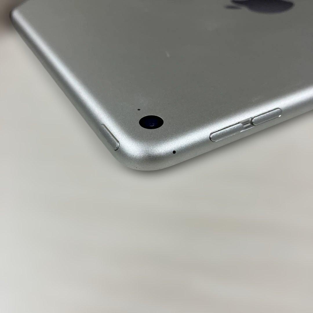 Apple iPad mini 4 128GB シルバー