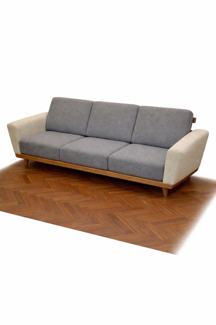 Hans J.Wegner(ハンス・J・ウェグナー) のソファ