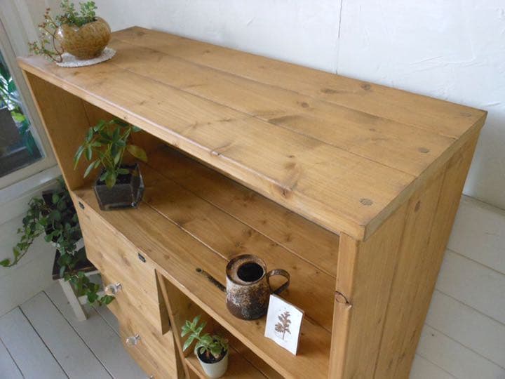 ハンドメイド パタパタ扉のかわいいシェルフ  飾り棚 本棚 ナチュラル 手作り