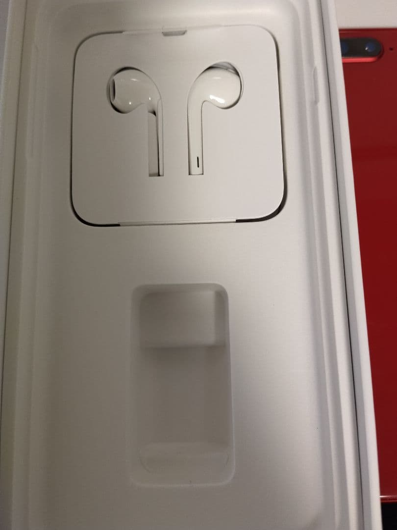 iPhone8プラス64G