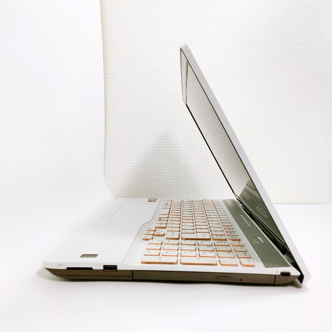 第8世代i7✨️SSD 大容量 Windows11 オフィス付き白ノートパソコン