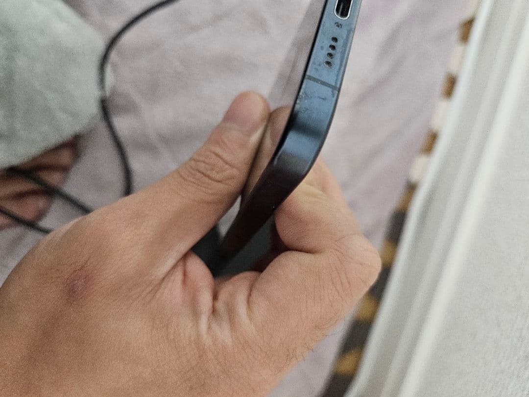 【超美品】SIMフリー iPhone15 Pro Max 256GB チタニウム