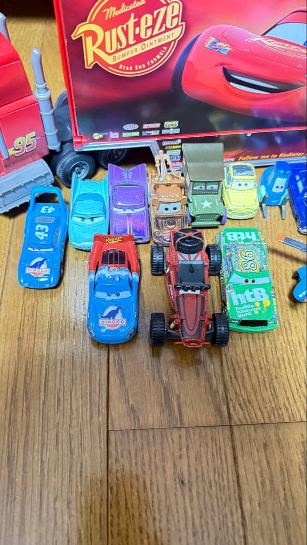 廃盤☆たくさんのせよう！大きなマック☆カーズ☆トレーラー　ミニカー付き