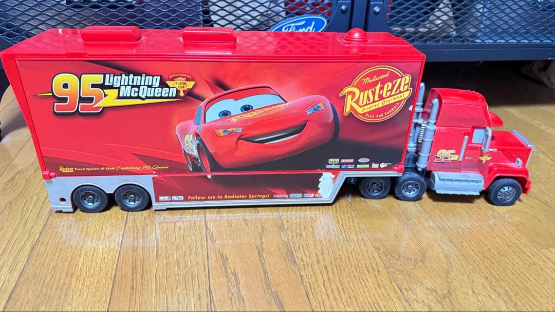 廃盤☆たくさんのせよう！大きなマック☆カーズ☆トレーラー　ミニカー付き