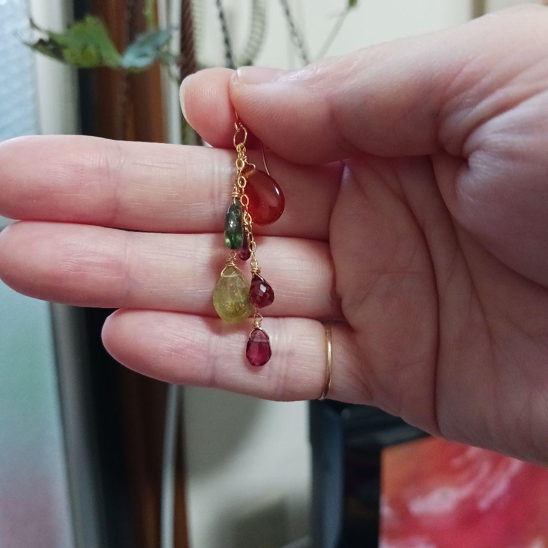 まいこさま吾亦紅(ワレモコウ)色のピアス　14kgf