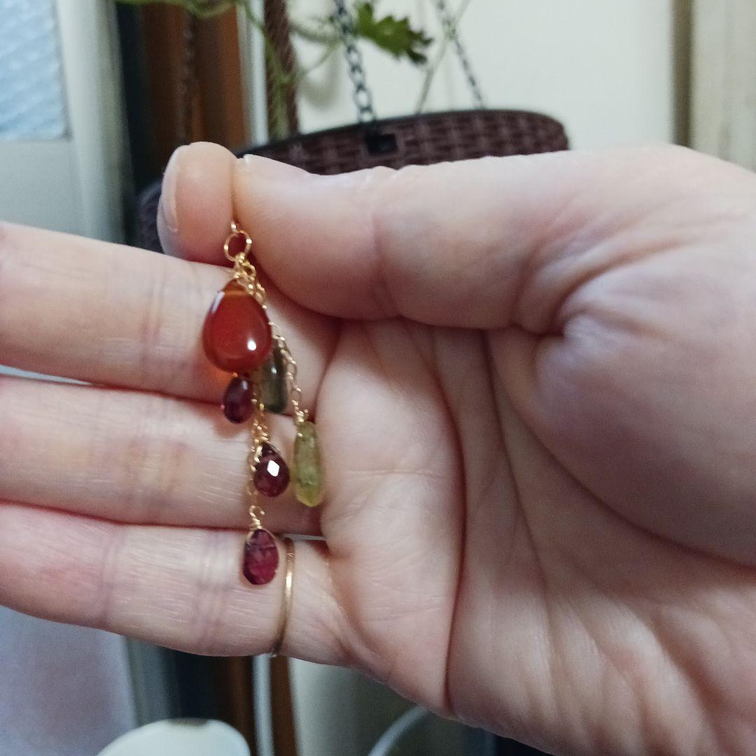 まいこさま吾亦紅(ワレモコウ)色のピアス　14kgf