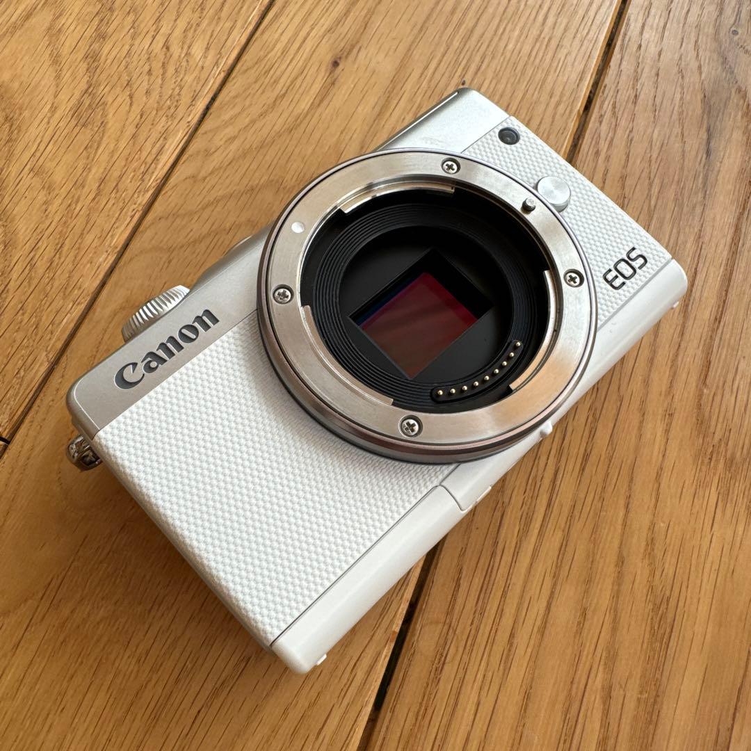 Canonミラーレス一眼カメラEOS M100