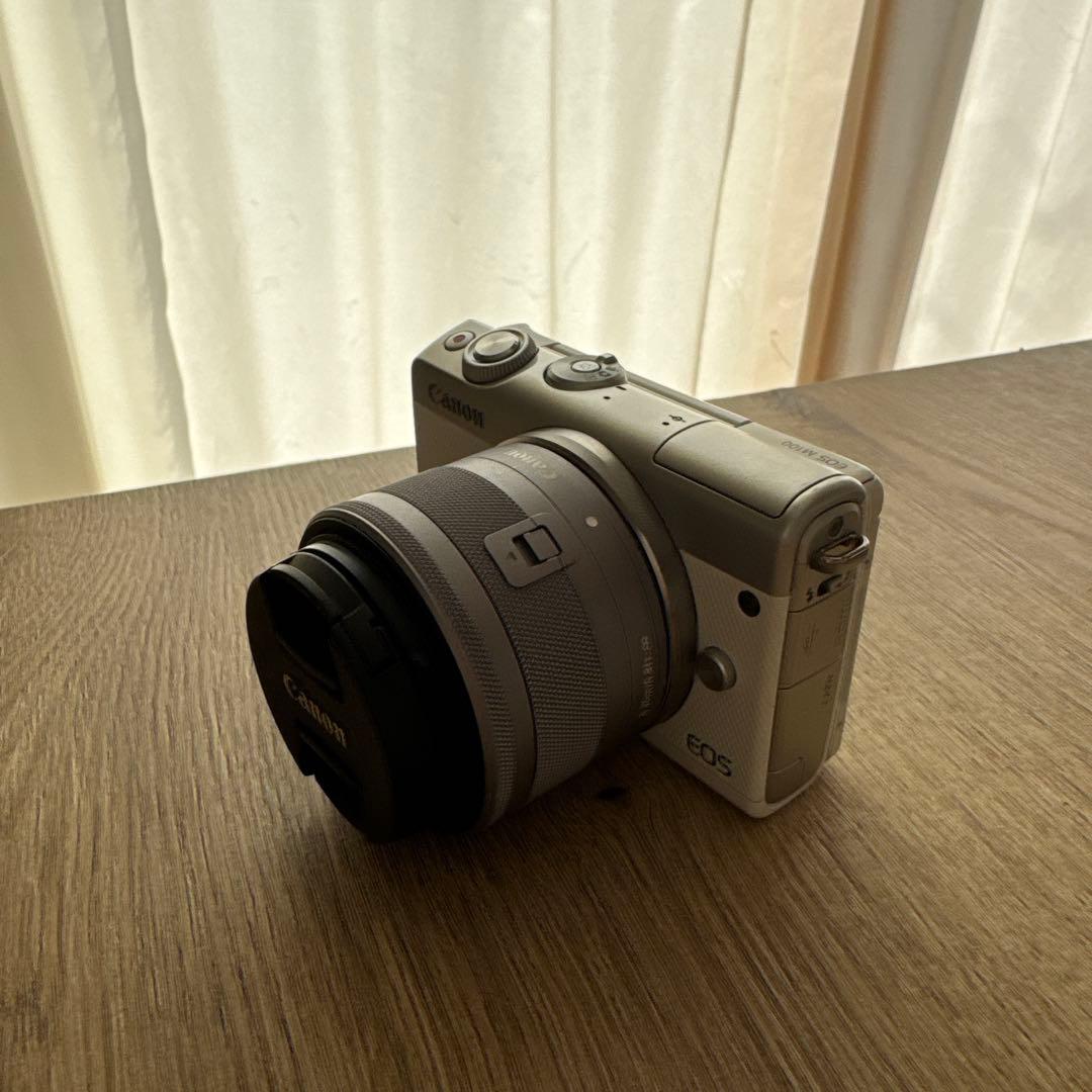 Canonミラーレス一眼カメラEOS M100