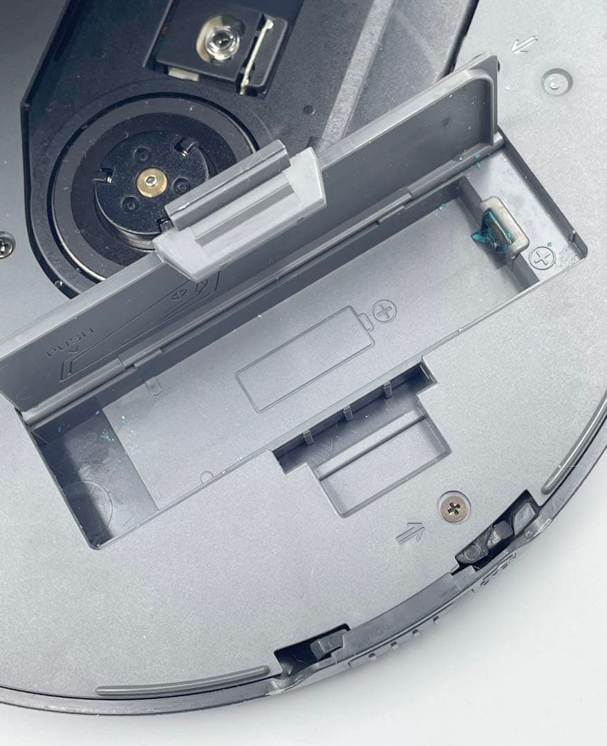 ジャンク　SONY D-NE830 Walkman ポータブルCDプレーヤー