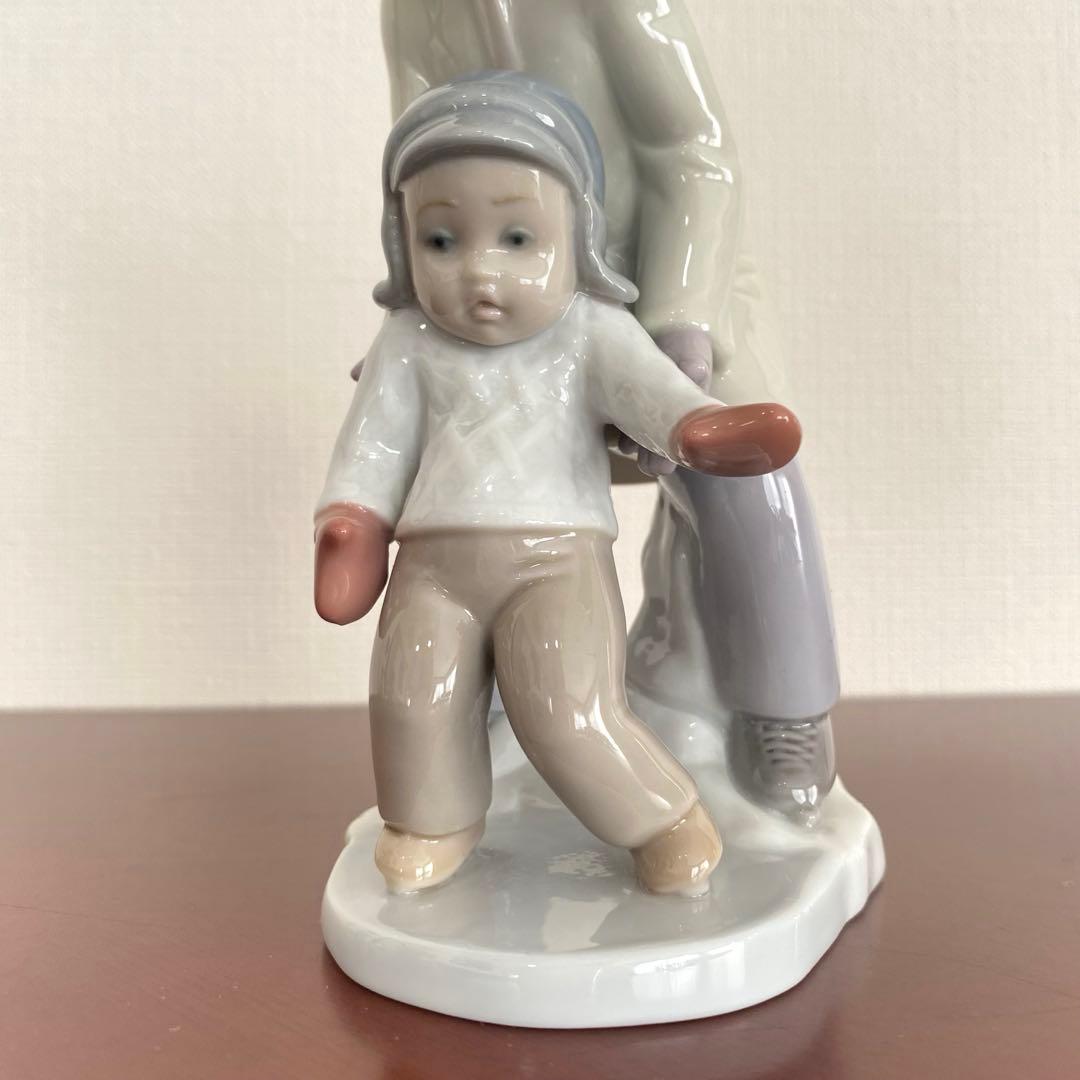LLADRO リヤドロ 『 あなたもできるよ 』 置物
