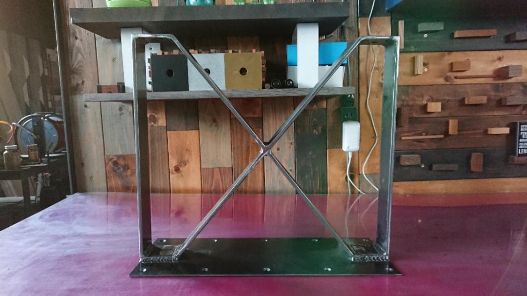 無塗装でアイアンなフラット鉄脚 ∞型 2脚ver. ローテーブル