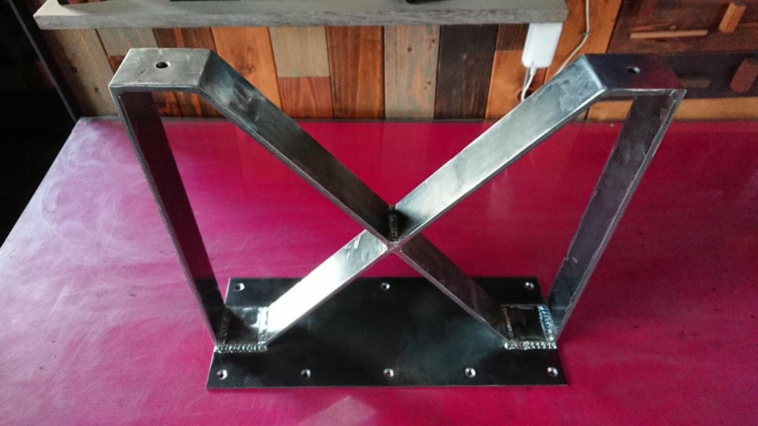 無塗装でアイアンなフラット鉄脚 ∞型 2脚ver. ローテーブル