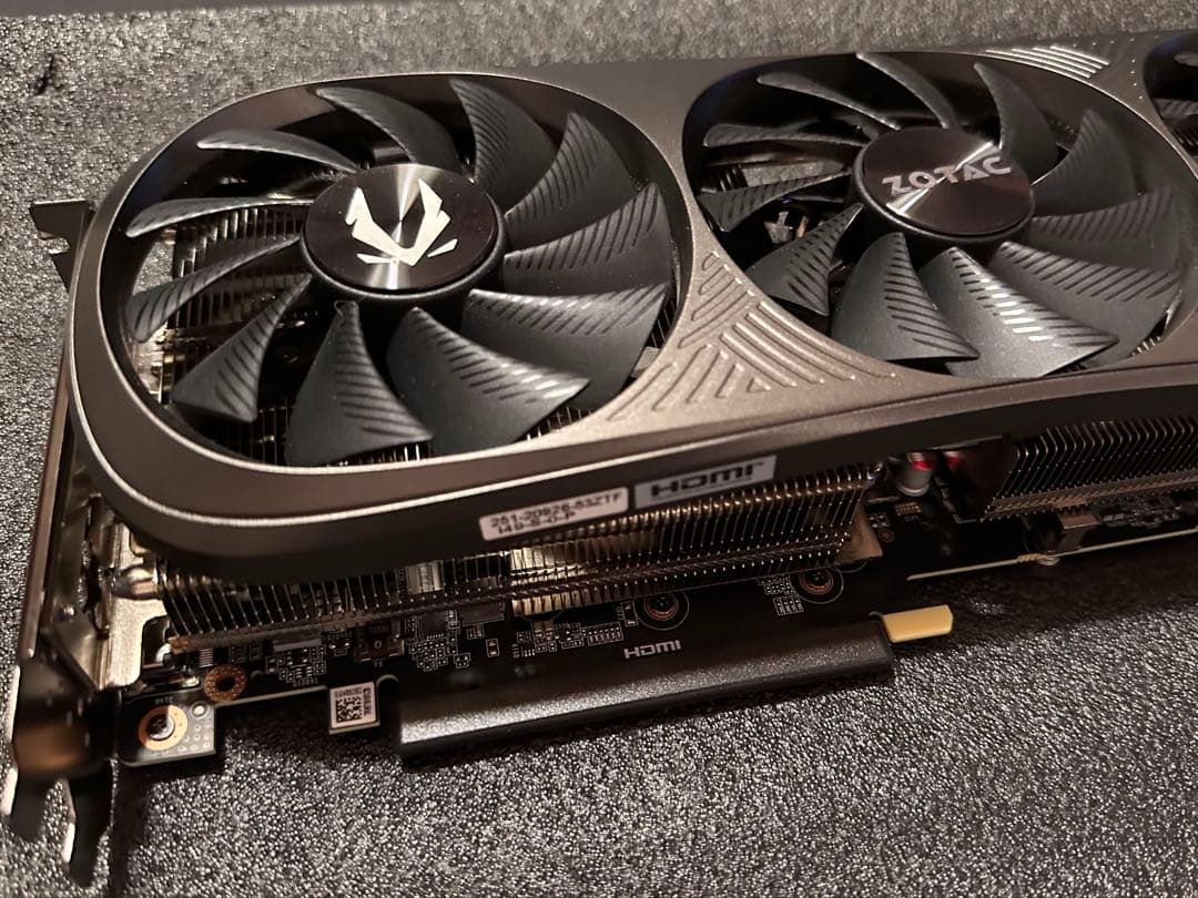 グラフィックボード・グラボ・ビデオカード ZOTAC GAMING GeForce RTX 4070 Ti Su