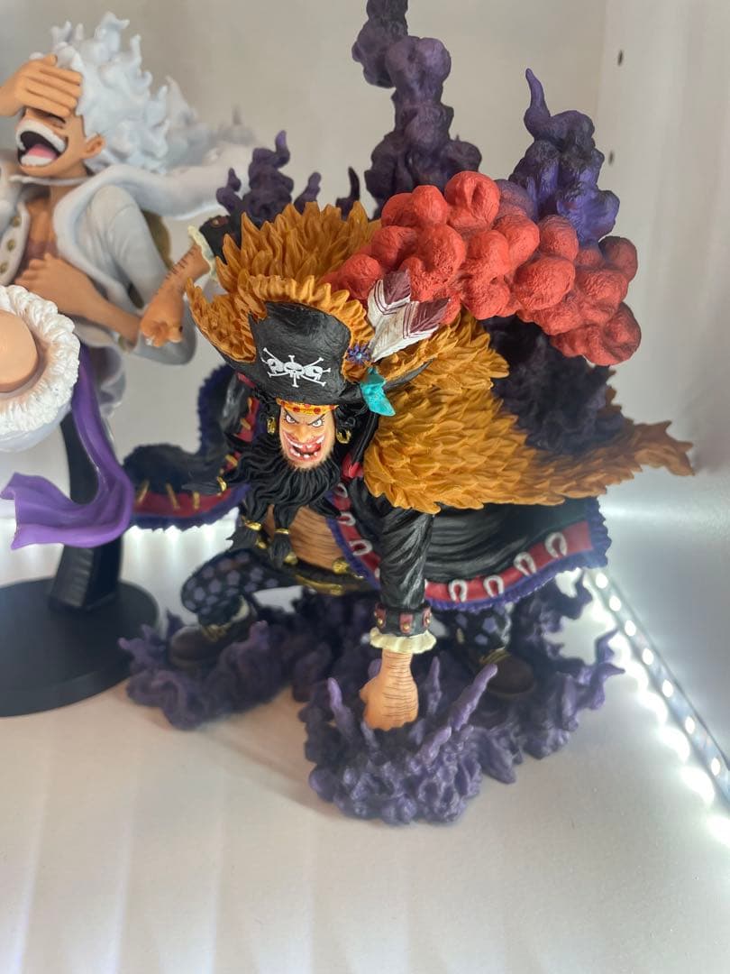 一番くじ　ルフィ　シャンクス　バギー　ティーチ　フィギュア　四皇フィギュア