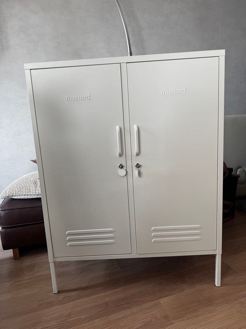 mustard スチールキャビネット 2ドア（値引き交渉OK）引き取り可能な方