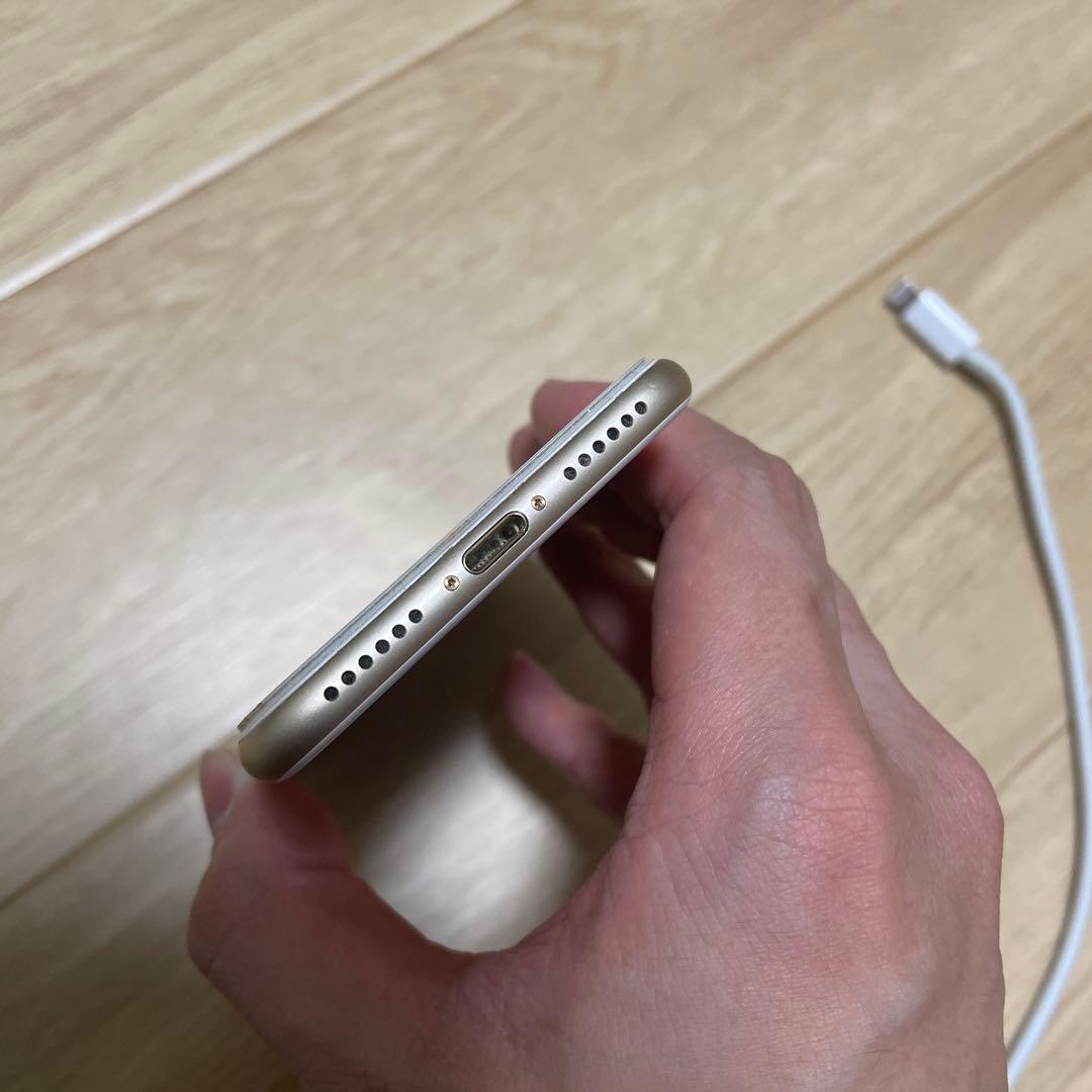 Apple iPhone 7 128GB au SIMロックあり 本体　ローズ