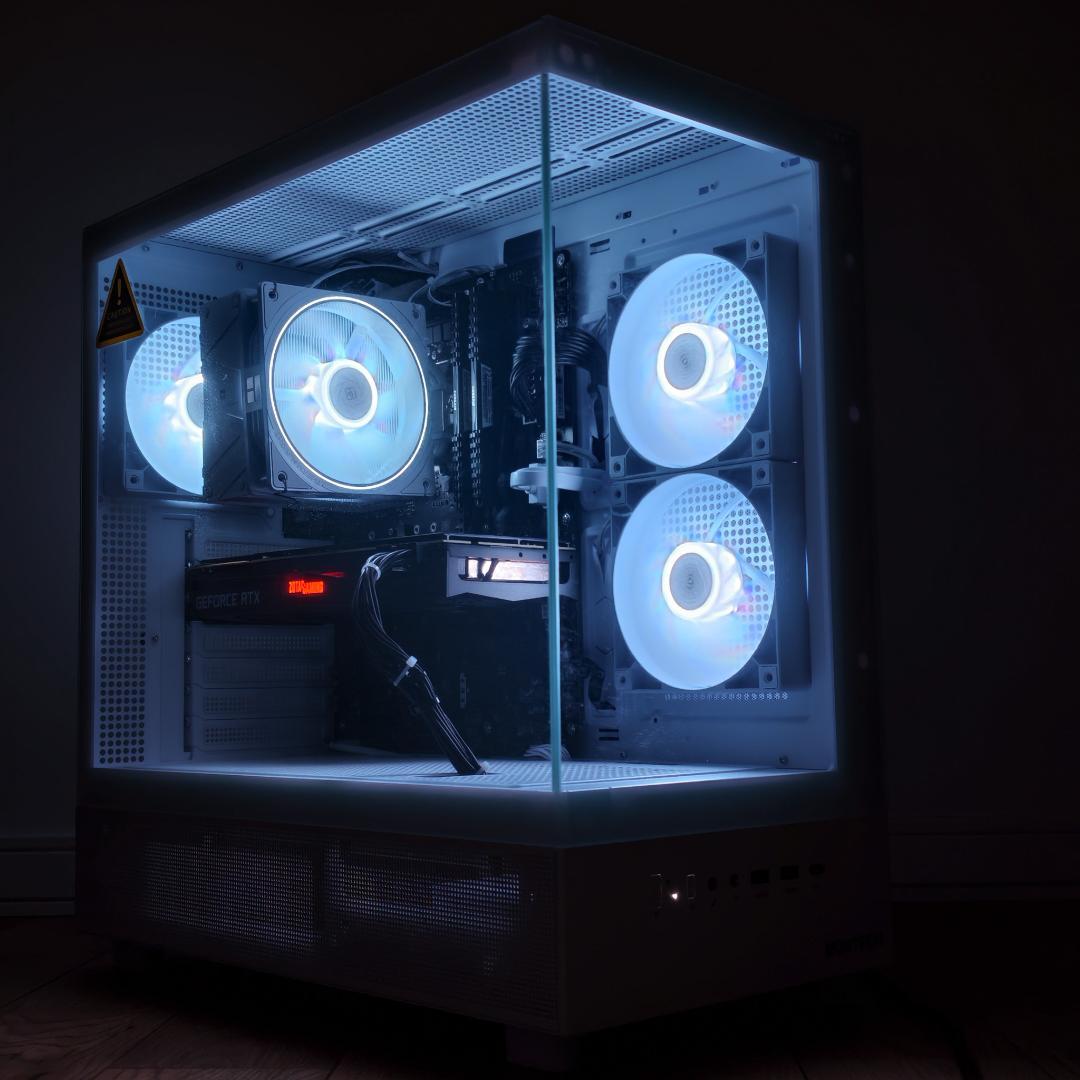 白ゲーミングPC i7-10700 RTX2070SUPER 初期設定済