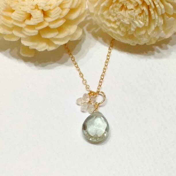 14kgf グリーンアメジストとレインボームーンストーンのチャーム