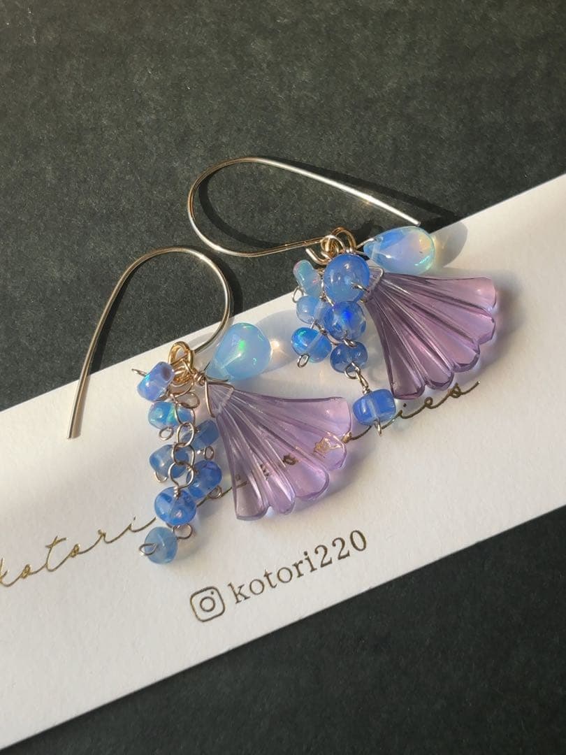 C18 スモーキークォーツ宝石キューブピアス