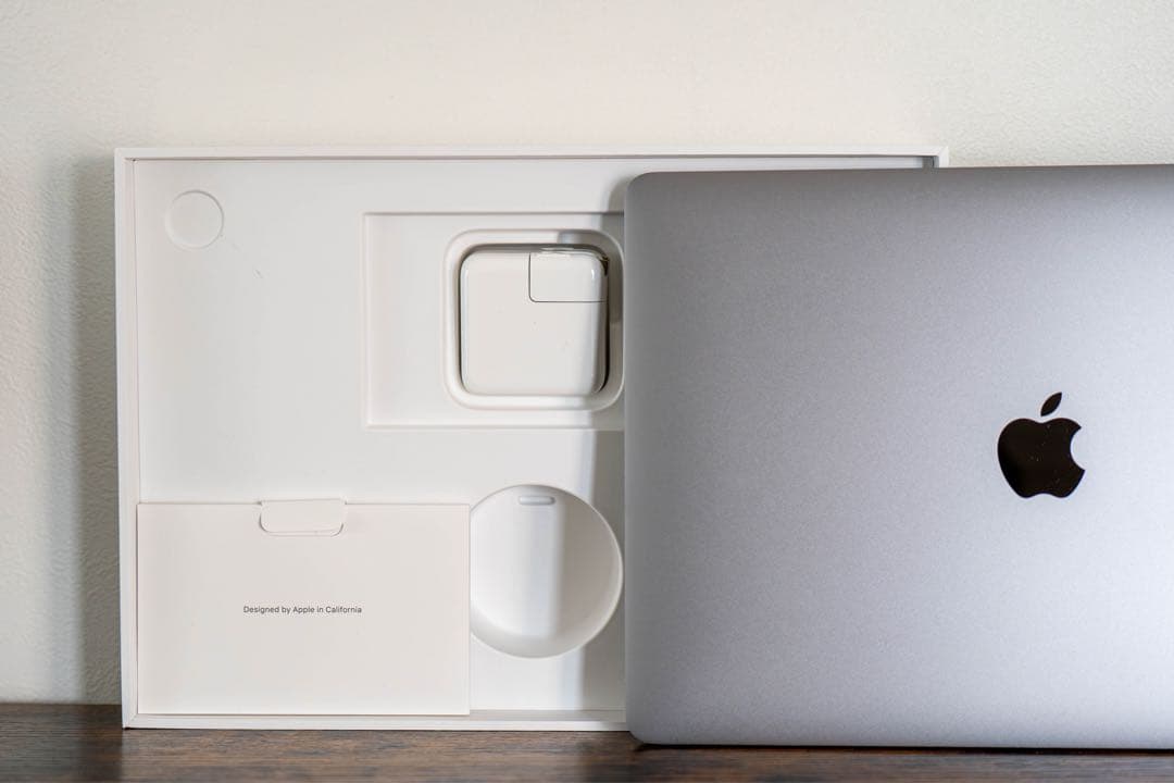Apple MacBook シルバー USB-Cポート