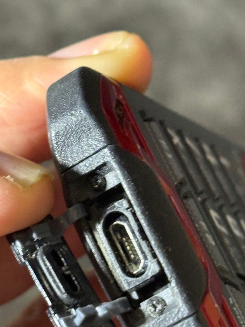 スマートフォン本体 au TORQUE X01 KYF33