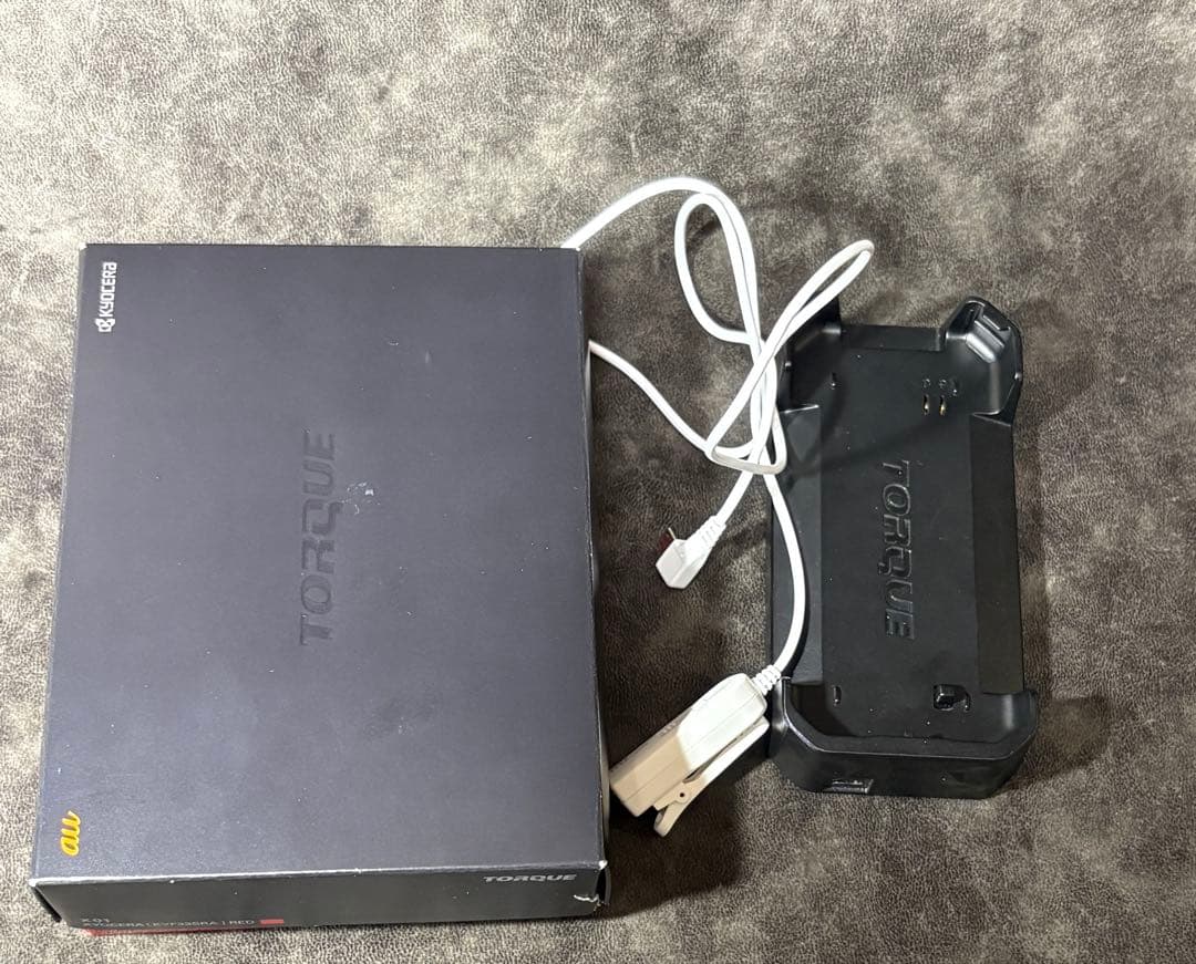 スマートフォン本体 au TORQUE X01 KYF33