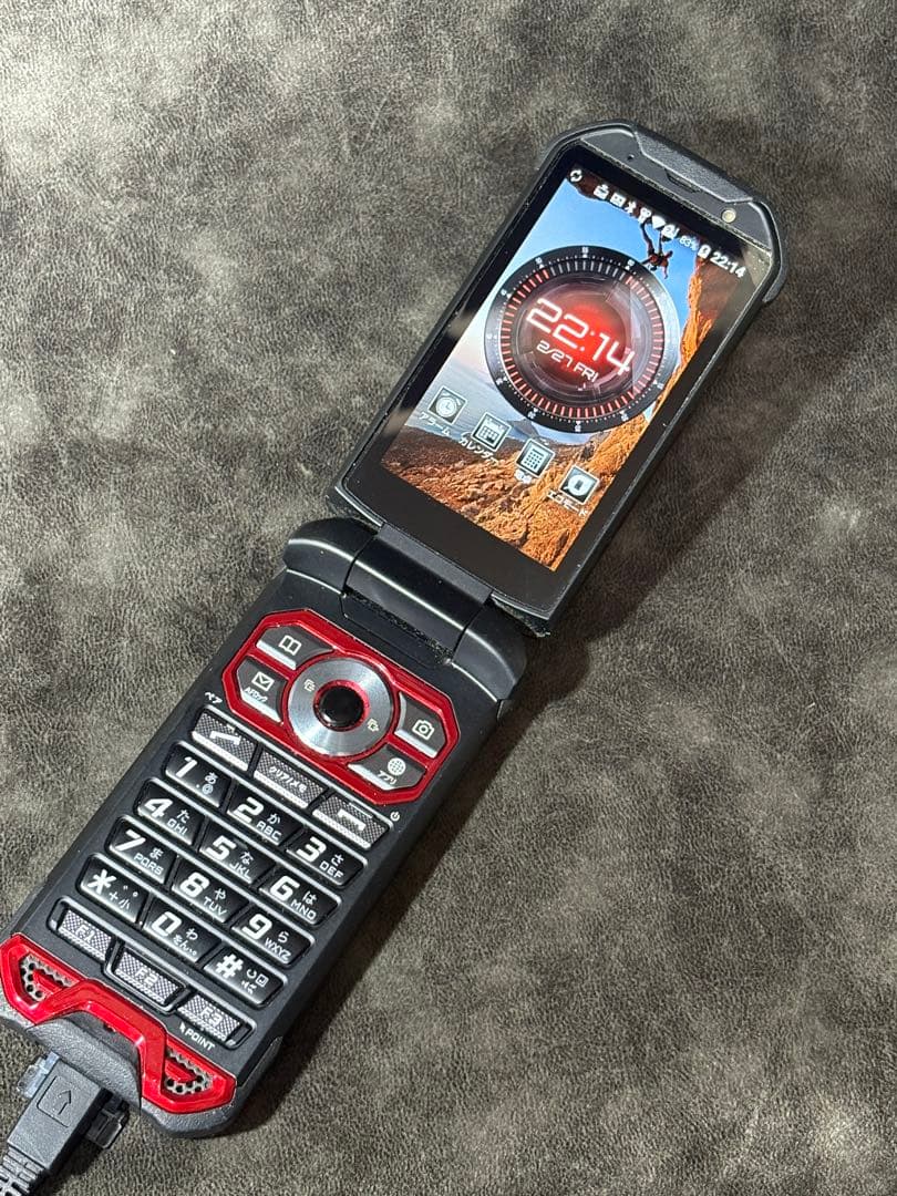 スマートフォン本体 au TORQUE X01 KYF33