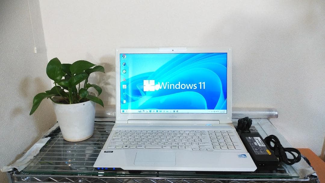 ☆ノートパソコン Windows 11pro すぐ使えます！AH/42K