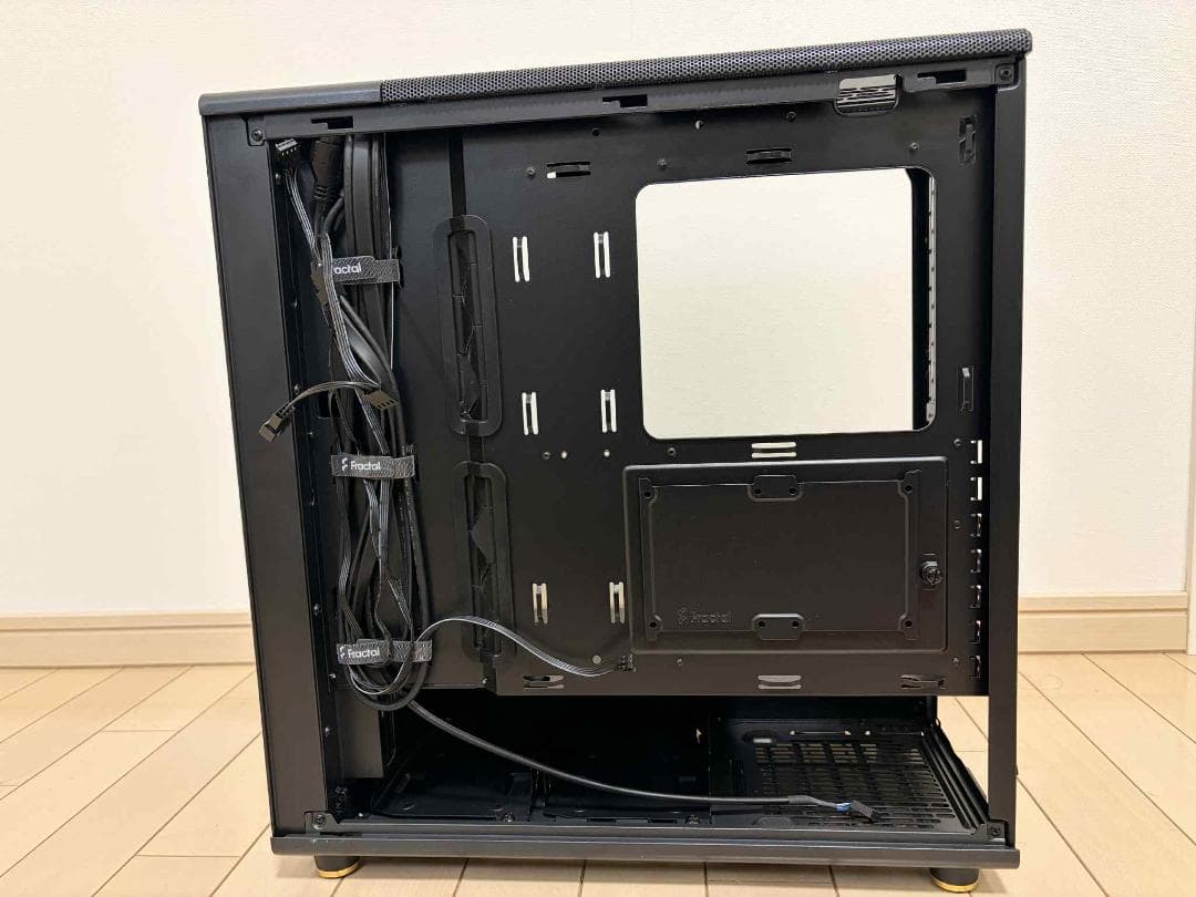 PCケース(自作PC用) Fractal Design North Charcoal Black