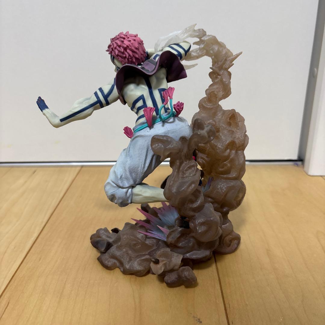 鬼滅の刃　猗窩座　フィギュア