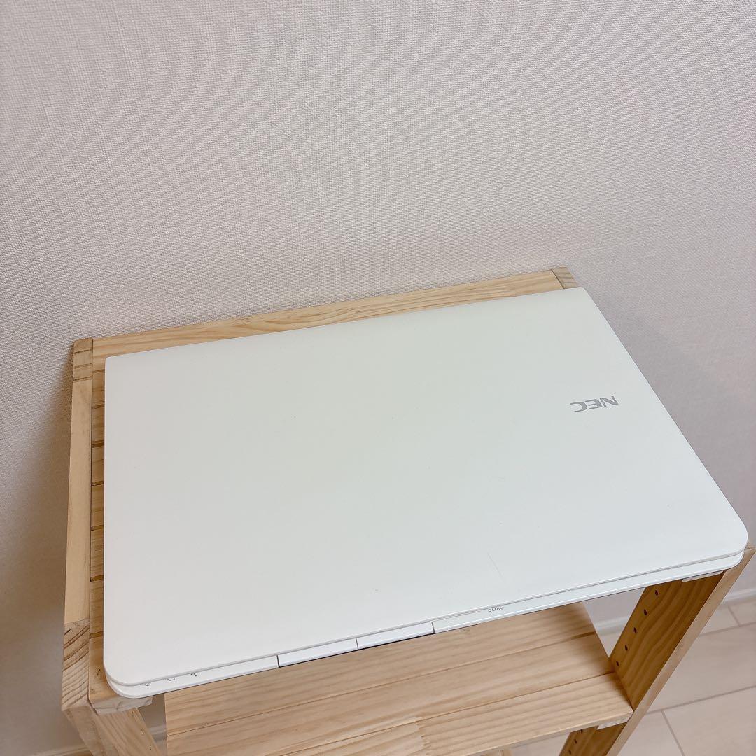 ノートパソコン　NEC LaVie S LS450/J Windows10