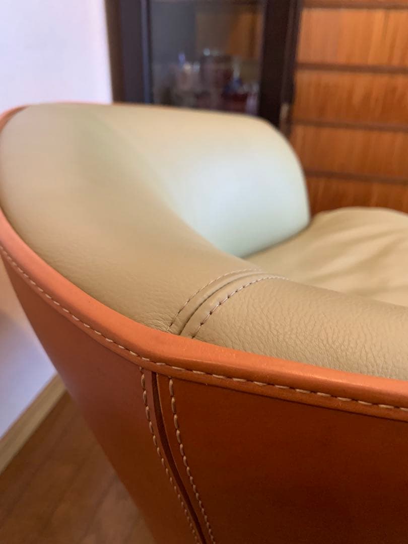 ポルトローナフラウ Nivola ニヴォラ 本革ラウンジチェア イタリア製