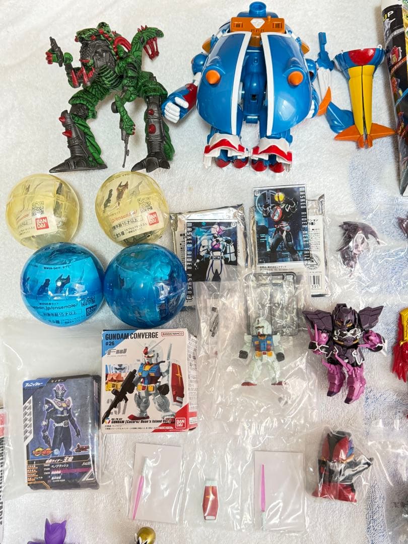 ウルトラマン/仮面ライダー /ガンダム /ウォータリアン　エイリアン　まとめ売り