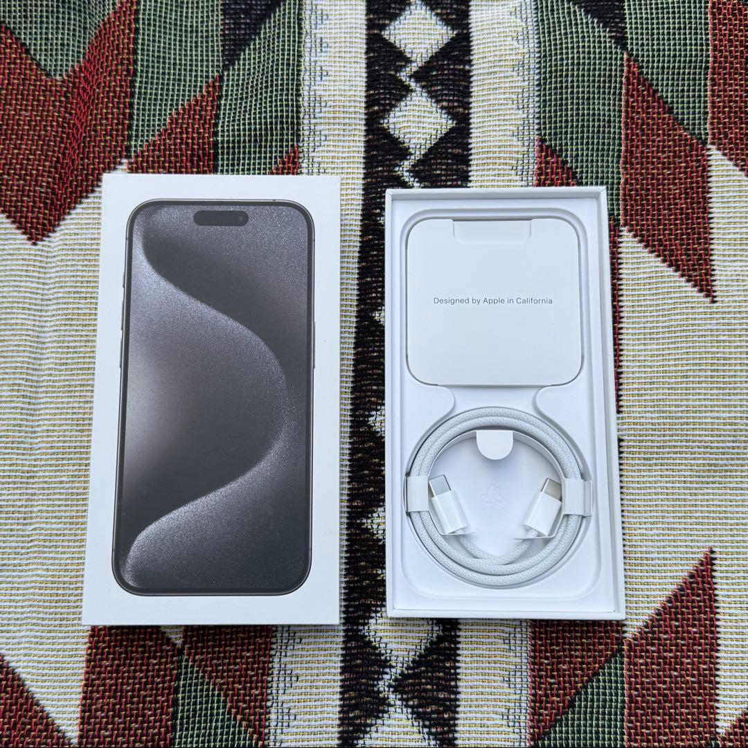 Apple iPhone 15 Pro 256GB ブラックチタニウム 86%